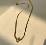 گردنبند ماری با آویز اشکی